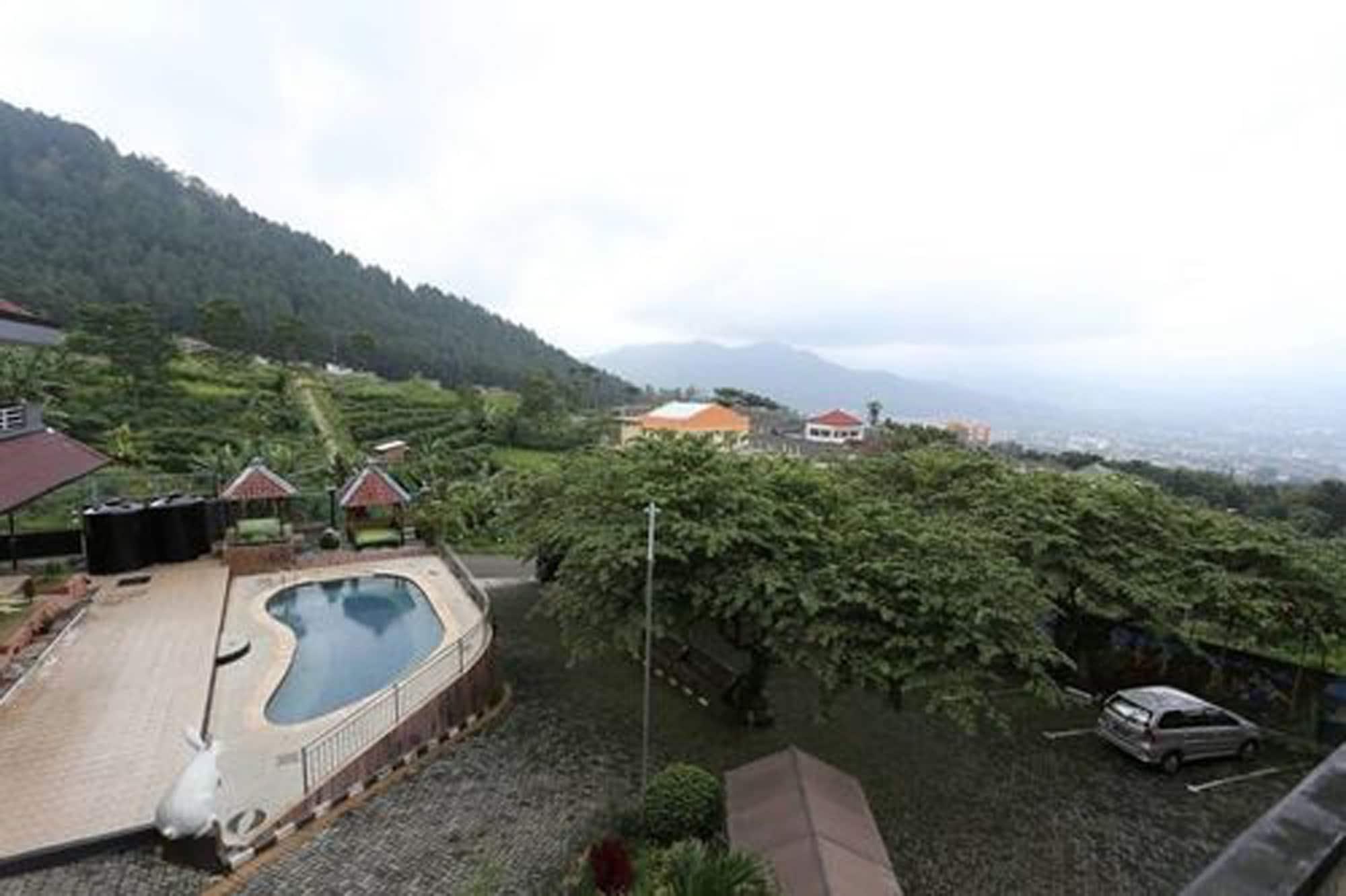Villa Panderman Indah Batu  Εξωτερικό φωτογραφία