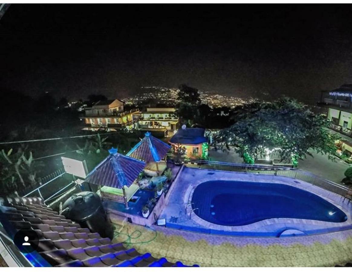 Villa Panderman Indah Batu  Εξωτερικό φωτογραφία